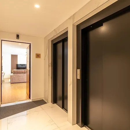 Four Seasons In Apartamento Funchal (Madeira)