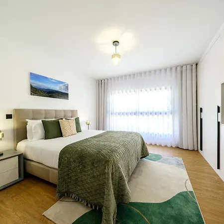 Апартаменты Four Seasons In