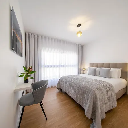 Four Seasons In * Funchal (Madeira)