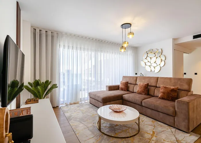 Four Seasons In Апартаменты *