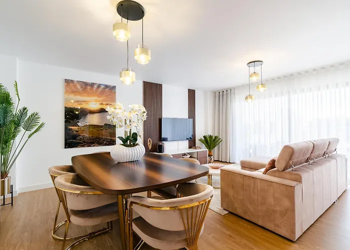 Four Seasons In * Funchal (Madeira)